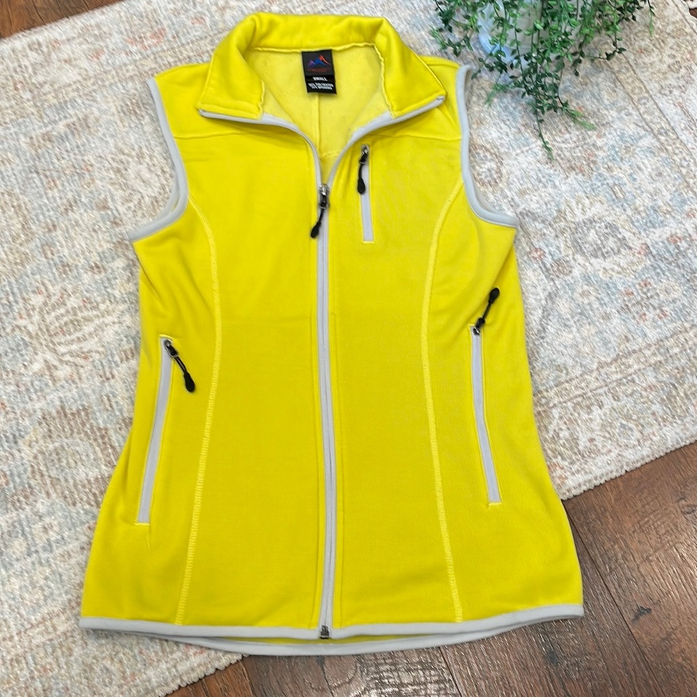 Narragansett Traders vest